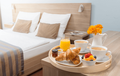 Airbnb Pros and Cons: Is It the Right Choice for You?