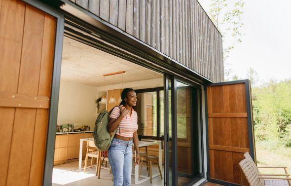 Both Expedia and Booking.com support a wide variety of accommodation types, giving hosts the flexibility to list everything from traditional hotels and motels to more unique vacation rentals. 