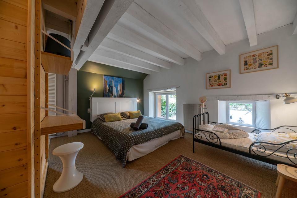 La societe Les Grandes Maisons a un plan de croissance ambitieux pour l’avenir. Elle continuera à croître de manière soutenue et prévoit de dépasser la cible de200 annonces dans les six prochains mois.