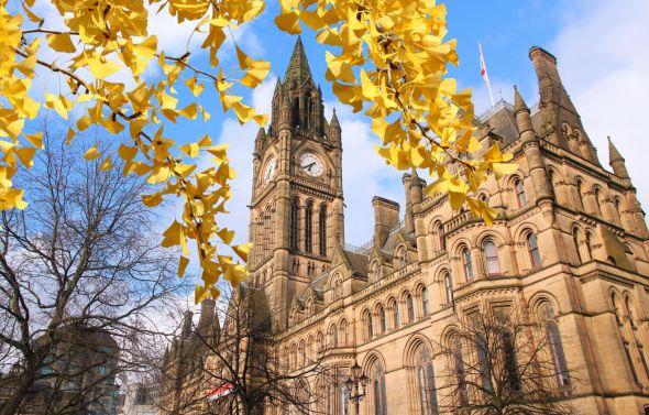 A property such as a serviced apartment in Manchesteris is ideal for Airbnb investors.